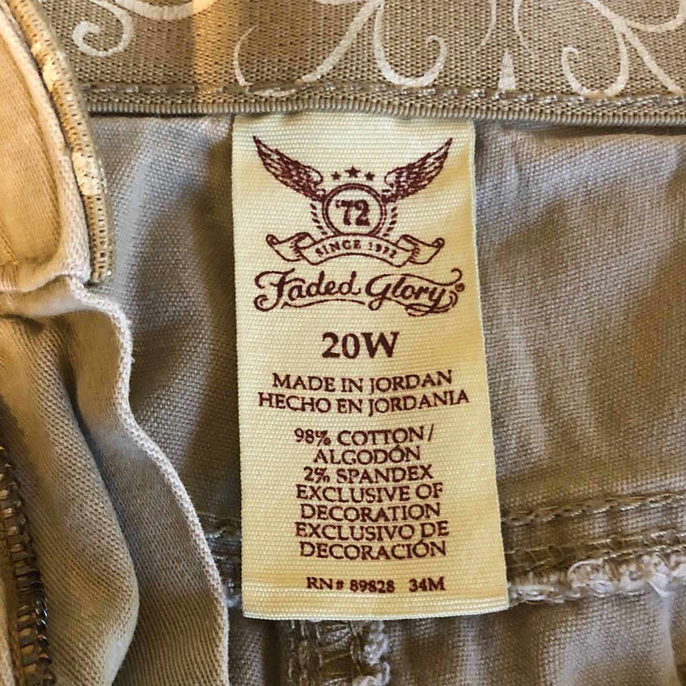 Faded Glory Women's Tan Bermuda Shorts - Picture 2 of 7